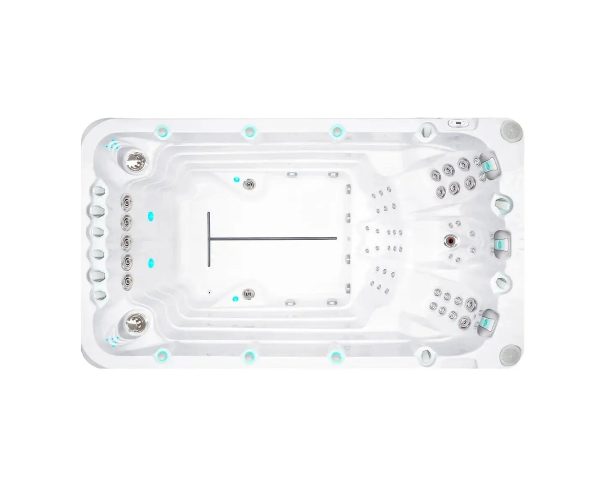 Witte zwemspa met meerdere jets en zitplaatsen, ideale jacuzzi buiten voor sport en ontspanning, swimspa voor zwemmen en.