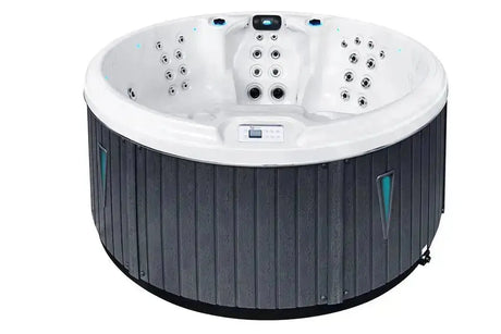 Ronde 7-persoons jacuzzi buiten met wit interieur en donkergrijze buitenkant, ideale swimspa voor ontspanning.