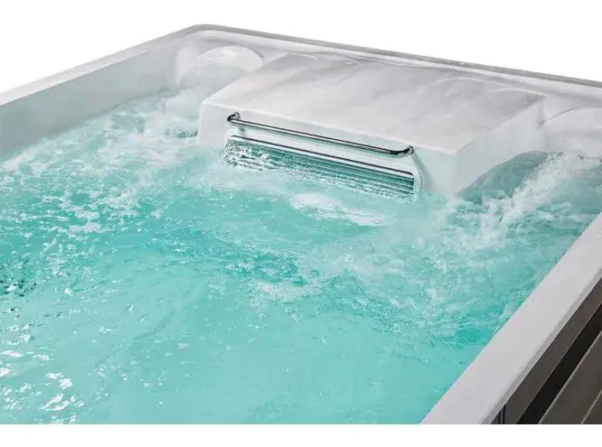 Zwemspa Turbine 6 van Storm Spas, foto 2 van 6